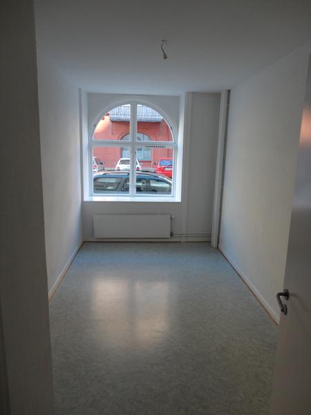 Adress: Sturegatan 2, Landskrona. Typ: 3 rum och kök. Yta: 82 m2. Hyra: 7736kr/mån
